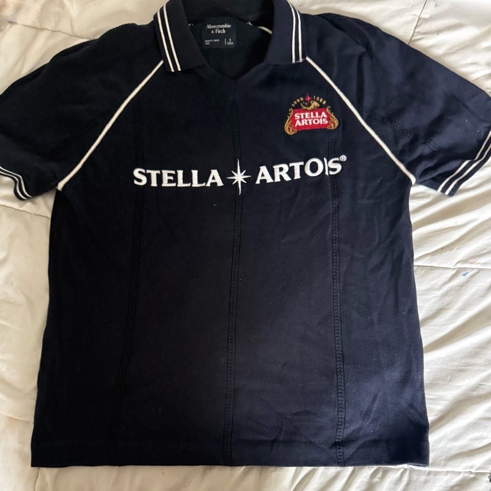 Abercrombie men’s Stella Artois sweater